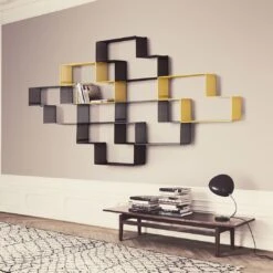 Gubi Mategot Dedal Bookshelf 13 Gubi Mategot Dedal Bookshelf -Danish Design Store DedalShelf CobraTableLamp 02 f78fc331 cbcf 4ea3 802a d719fb42547a