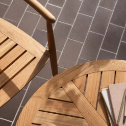 E022 Embrace Outdoor Table 24 E022 Embrace Outdoor Table -Danish Design Store E008 E022 y80 teak untreated stainlesssteel V2 a661b6b5 53b7 4836 a7c3 cf544f52a48a