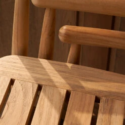 E008 Embrace Outdoor Dining Chair -Danish Design Store E008 teak untreated detail V3