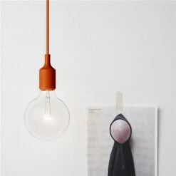 Muuto E27 Pendant Lamp -Danish Design Store E27 in orange focus