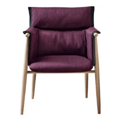 E005 Embrace Chair 22 E005 Embrace Chair -Danish Design Store EOOS E005 oak oil fabric Balder3692 front