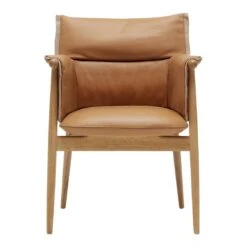 E005 Embrace Chair