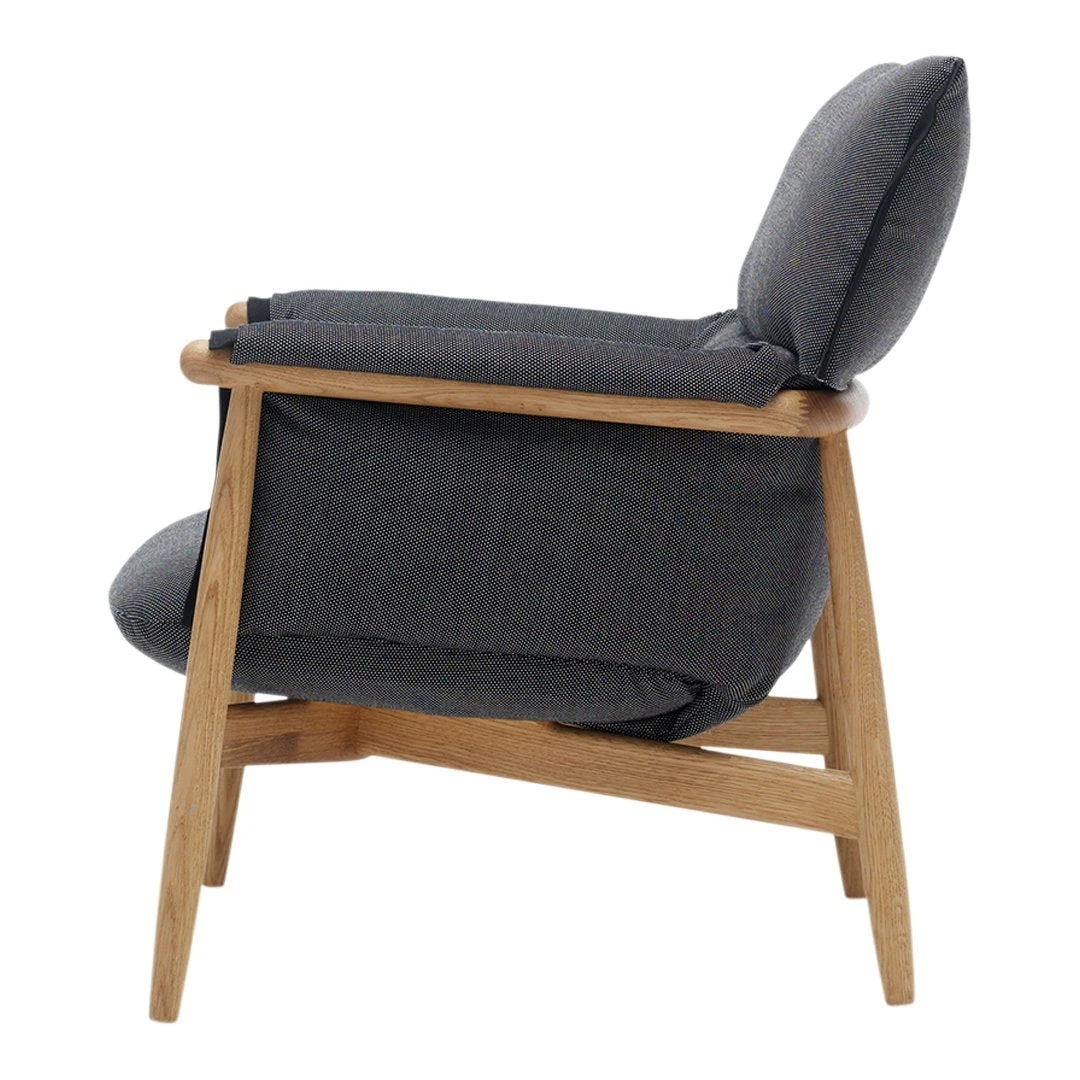 E015 Embrace Lounge Chair 8 E015 Embrace Lounge Chair - Image 6