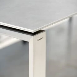Edge Outdoor Dining Table - Extendable -Danish Design Store Edge table top concrete close up 1 raw
