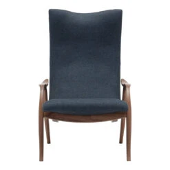 FH429 Signature Chair 25 FH429 Signature Chair -Danish Design Store FH429 walnut oil sunniva col 172 front