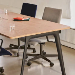 Fritz Hansen Pluralis Meeting Table (126" L) 23 Fritz Hansen Pluralis Meeting Table (126" L) -Danish Design Store FH Oxford 3291W chair Pluralis 2 matching base RGB