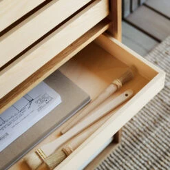 FK632110 Deep Bookcase W/ 7 Trays -Danish Design Store FK63 oak oil detail 1