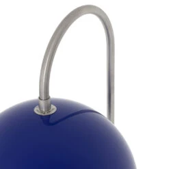 Verner Panton VP12 Flowerpot Floor Lamp 35 Verner Panton VP12 Flowerpot Floor Lamp -Danish Design Store Flowerpot Floot Lamp VP12 Cobalt Blue detail