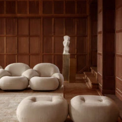 Gubi Pacha Sofa W/ Armrests + Ottoman Set -Danish Design Store GUBI Home Pacha Grafisk opsaetning