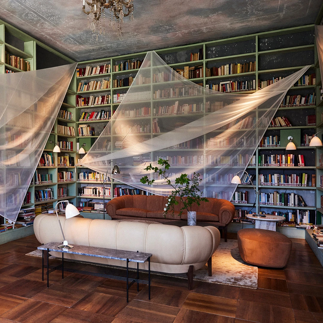 Gubi Croissant 3-Seater Sofa 20 Gubi Croissant 3-Seater Sofa - Image 18