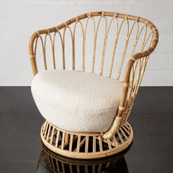 Gubi Grace Lounge Chair 37 Gubi Grace Lounge Chair -Danish Design Store GUBI Reflections Grace 2