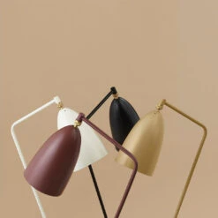 Gubi Grossman Gräshoppa Floor Lamp -Danish Design Store Grashoppa Floor lamp Olive brown4 89b4812a b23c 4827 bbe4 07e60d2558f9