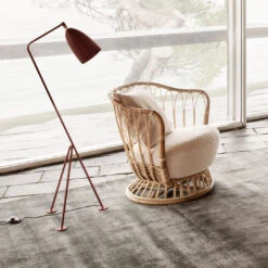 Gubi Grace Lounge Chair 41 Gubi Grace Lounge Chair -Danish Design Store Gubi Spring 2021 Lifestyle37