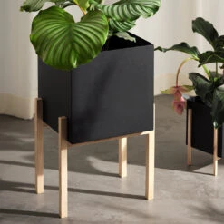 Botanic Pedestal Pot 10 Botanic Pedestal Pot -Danish Design Store Image4 2705 1081 BotanicPedestal Lifestyle