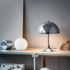 Louis Poulsen Panthella 250 Table Lamp -Danish Design Store Interior photos Metallic SS2019 Louis Poulsen 16 04780