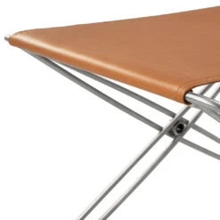 JG Folding Stool -Danish Design Store JG 6565 leather95 detail 2
