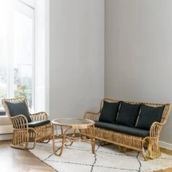 Tulip 3-Seater Sofa 8 Tulip 3-Seater Sofa -Danish Design Store KL 30 SU KL 10 SU AJ 45 SU Tulip Charlottenborg BF Kastanievej