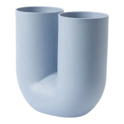 Muuto Kink Vase 11 Muuto Kink Vase -Danish Design Store Kink vase light blue angle Muuto 5000x5000 hi res