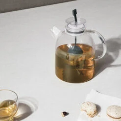 Kettle Teapot -Danish Design Store MENU Kettle Teapots 0de90ede a581 4f6e 9251 686986aeac5a