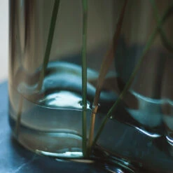 Aer Vase -Danish Design Store MENU Aer Vase 7 d95a5ec6 5915 48e4 a5d9 1bc88efa90ab