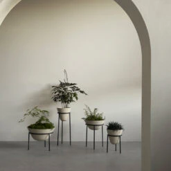 Daiza Planter -Danish Design Store MENU Daiza Planter 10 5eb6eeb5 64be 4c2a a325 58513f573580