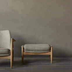 The Seal Ottoman 38 The Seal Ottoman -Danish Design Store MENU The Seal Lounge Chair Seal Ottoman 2 804cab4b 2acc 4a51 accd b954a370e754