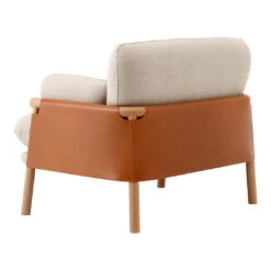 Erik Jorgensen Savannah Lounge Chair -Danish Design Store MF 8801 grandlinen cognac oak BagSned