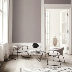 Gubi Masculo Lounge Chair - Sledge Base -Danish Design Store MasculoLoungeChairSledgeBase PedreraCoffeTable CobraTableLamp 02 1