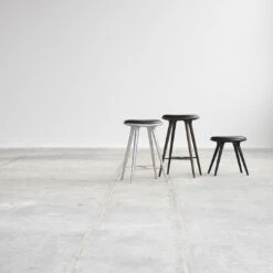 Mater Low Stool 15 Mater Low Stool -Danish Design Store Mater highstools 03 f5fef70b 8bf3 48c6 9fa6 e78bee61c698