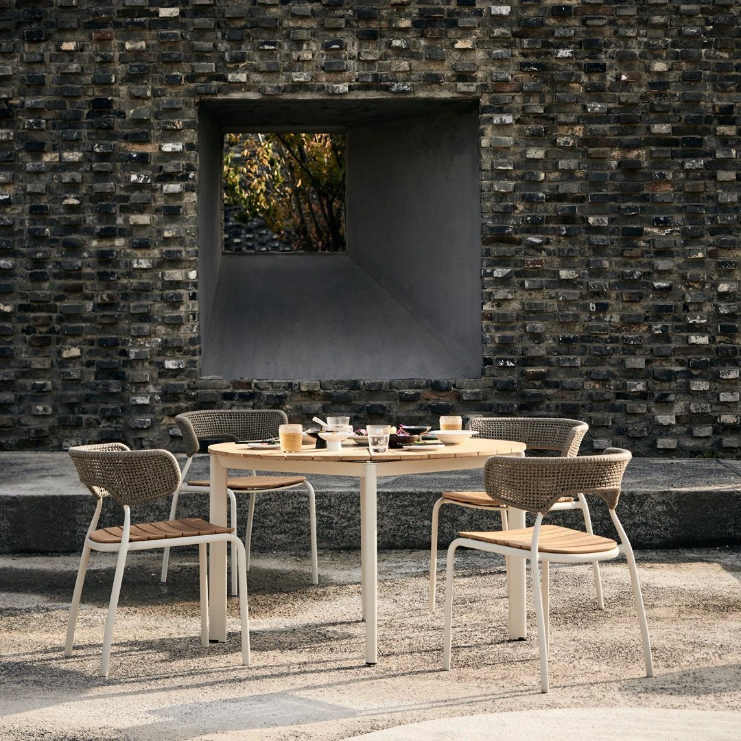 Mindo 101 Outdoor Dining Table - Round 7 Mindo 101 Outdoor Dining Table - Round - Image 5