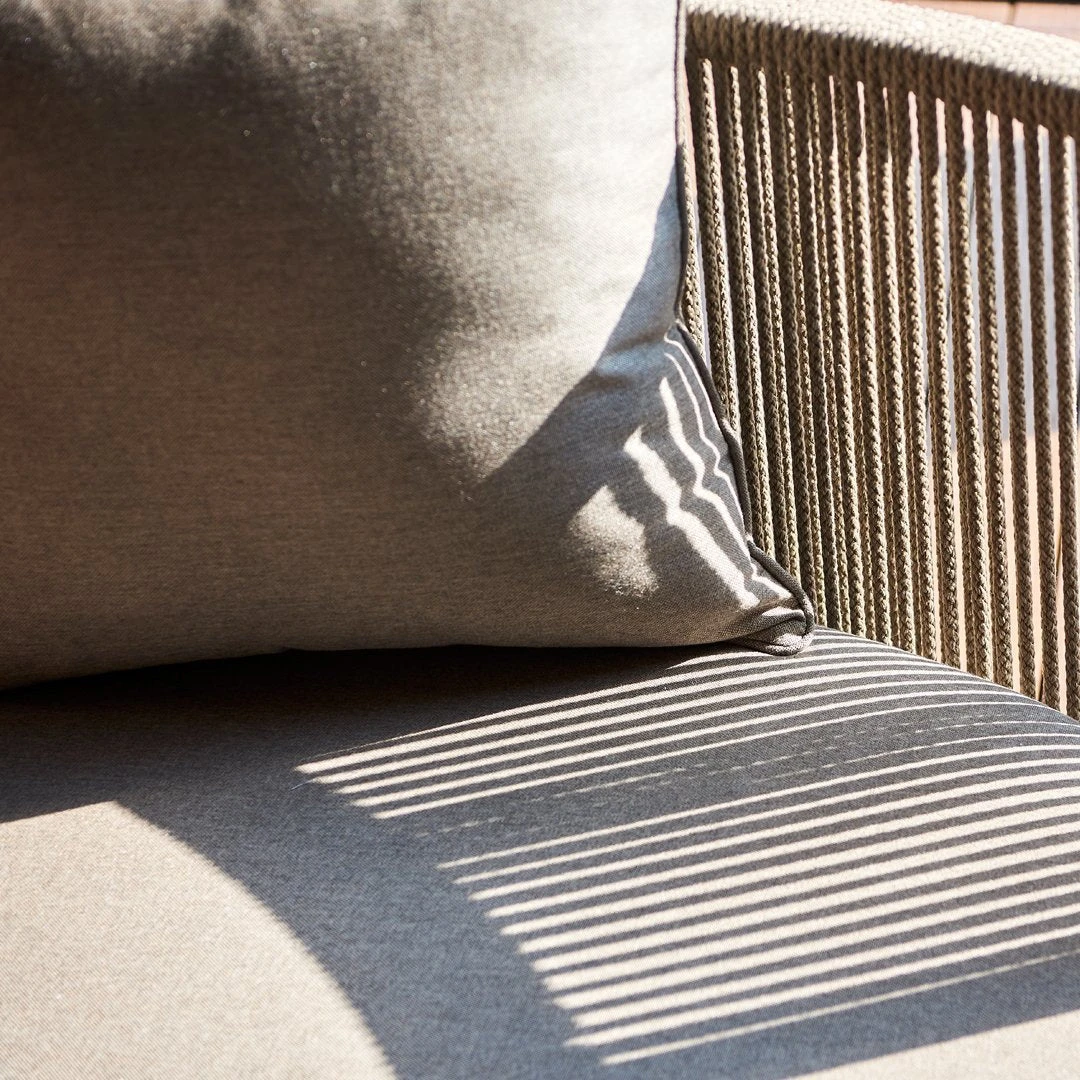 Mindo 107 Outdoor Daybed 8 Mindo 107 Outdoor Daybed - Image 6