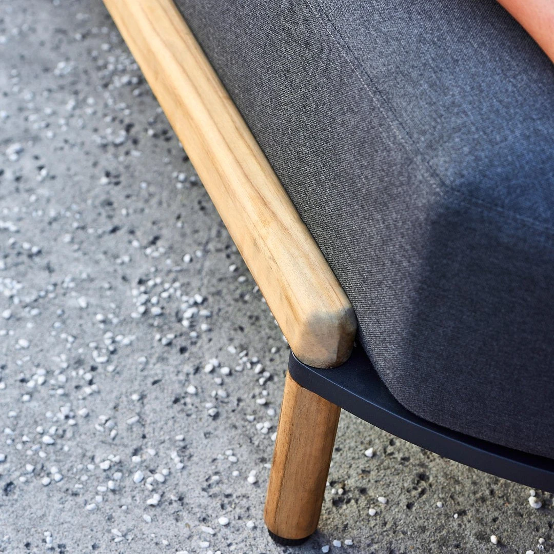 Mindo 107 Outdoor 3-Seater Sofa 4 Mindo 107 Outdoor 3-Seater Sofa - Image 2