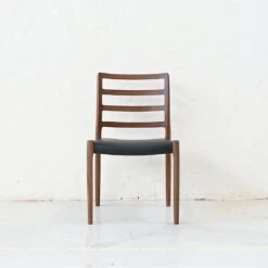 Model 85 Chair 22 Model 85 Chair -Danish Design Store Model 85 Walnut Oil with Black Leather 2