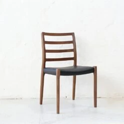 Model 85 Chair 24 Model 85 Chair -Danish Design Store Model 85 Walnut Oil with Black Leather 3