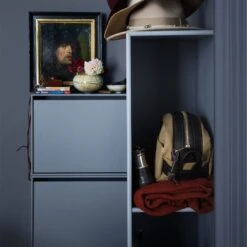 Side-Hung Module - 3 Shelves -Danish Design Store Montana Hall s103 Detail02 2017 H RGB f1f2108e d1ed 4f86 9338 66a37296bf1a