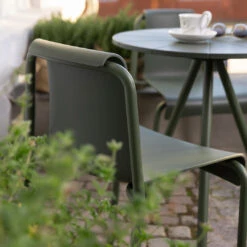 NAMI Outdoor Dining Chair 22 NAMI Outdoor Dining Chair -Danish Design Store NAMI Dining olive green Cafe utable olive green closeup HOUE 6463 high 1c005939 07ab 4df2 ac35 75fb5183680e