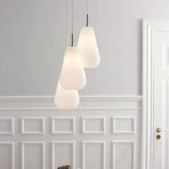 Anoli 3 Chandelier 24 Anoli 3 Chandelier -Danish Design Store Nuura Anoli 3 Opal feb19 7 HI