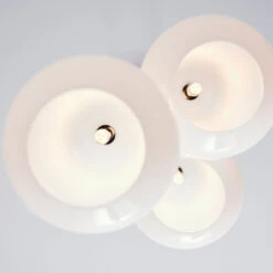 Anoli 3 Chandelier 29 Anoli 3 Chandelier -Danish Design Store Nuura Anoli 3 Opal feb19 8 HI