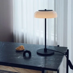 Blossi Table Lamp 34 Blossi Table Lamp -Danish Design Store Nuura Blossi Table Black aw19 1