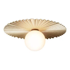 Liila Muuse Wall Light 25 Liila Muuse Wall Light -Danish Design Store Nuura LiilaMuuseMediumNordicGold Opal Packshot 4