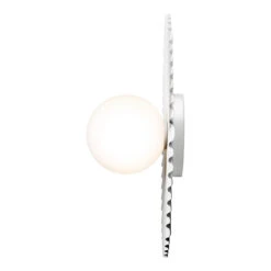 Liila Muuse Wall Light 33 Liila Muuse Wall Light -Danish Design Store Nuura LiilaMuuseMediumWhite Opal Packshot 6