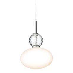 Rizzatto 32 Pendant 18 Rizzatto 32 Pendant -Danish Design Store Nuura Rizzatto 32 satin silver 1 ON 300ppi AW22 2362x3543px
