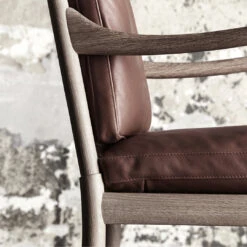OW149 Colonial Chair 36 OW149 Colonial Chair -Danish Design Store OW149 WB Detail Leather 01 067bc987 429d 4509 81ed 2e0b25ec08f0