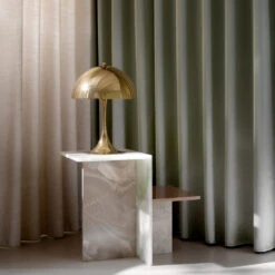 Louis Poulsen Panthella 320 Table Lamp -Danish Design Store Panthella 320 Brass SS21 Interior 3 07247