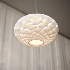 Louis Poulsen Patera Oval Pendant 19 Louis Poulsen Patera Oval Pendant -Danish Design Store Patera Oval Closeup AW21 08143