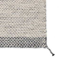 Muuto Ply Rug -Danish Design Store Ply rug offwhite detail med res