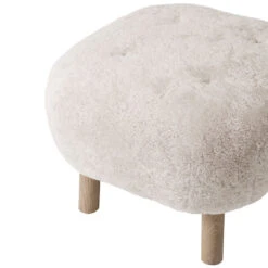 Little Petra Pouf ATD1 -Danish Design Store Pouf ATD1 Sheepskin Moonlight Oak