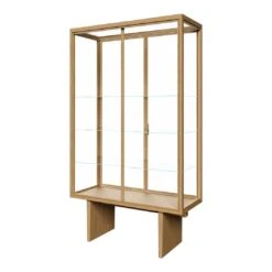 Gubi Private Vitrine 27 Gubi Private Vitrine -Danish Design Store Private Vitrine LightOak ItemNr.10083280 Front B3Q
