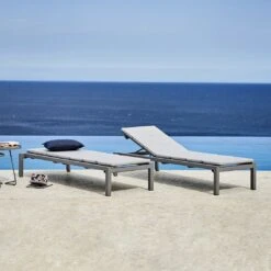 Relax Sunbed 28 Relax Sunbed -Danish Design Store Relax sunbeds on the move side table