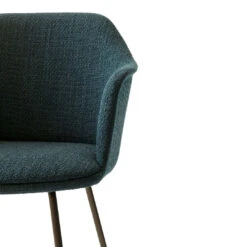 Rely HW36 Armchair - Tube Base 19 Rely HW36 Armchair - Tube Base -Danish Design Store Rely HW36 Bronze w. Loop K5042 38 Evergreen closeup